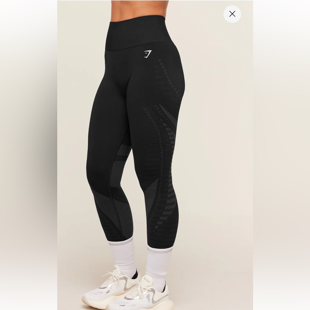 Gymshark Running Seamless Leggings in the color GS Black/GS Asphalt Grey.